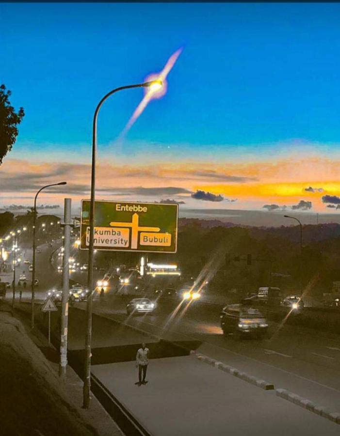 Airport Hotel エンテベ エクステリア 写真